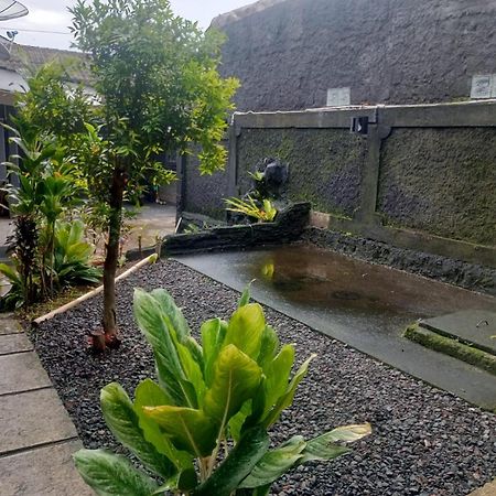 Aqilakost N Cafe Gadog Puncak Hotel Bogor Buitenkant foto